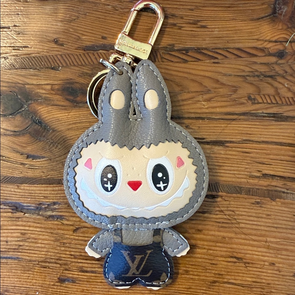 Labubu bag key charm - Picture 6 of 6